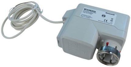 Honeywell M7410E2034 actuator + manual override 24v 0/2-10vdc in Muscat Oman